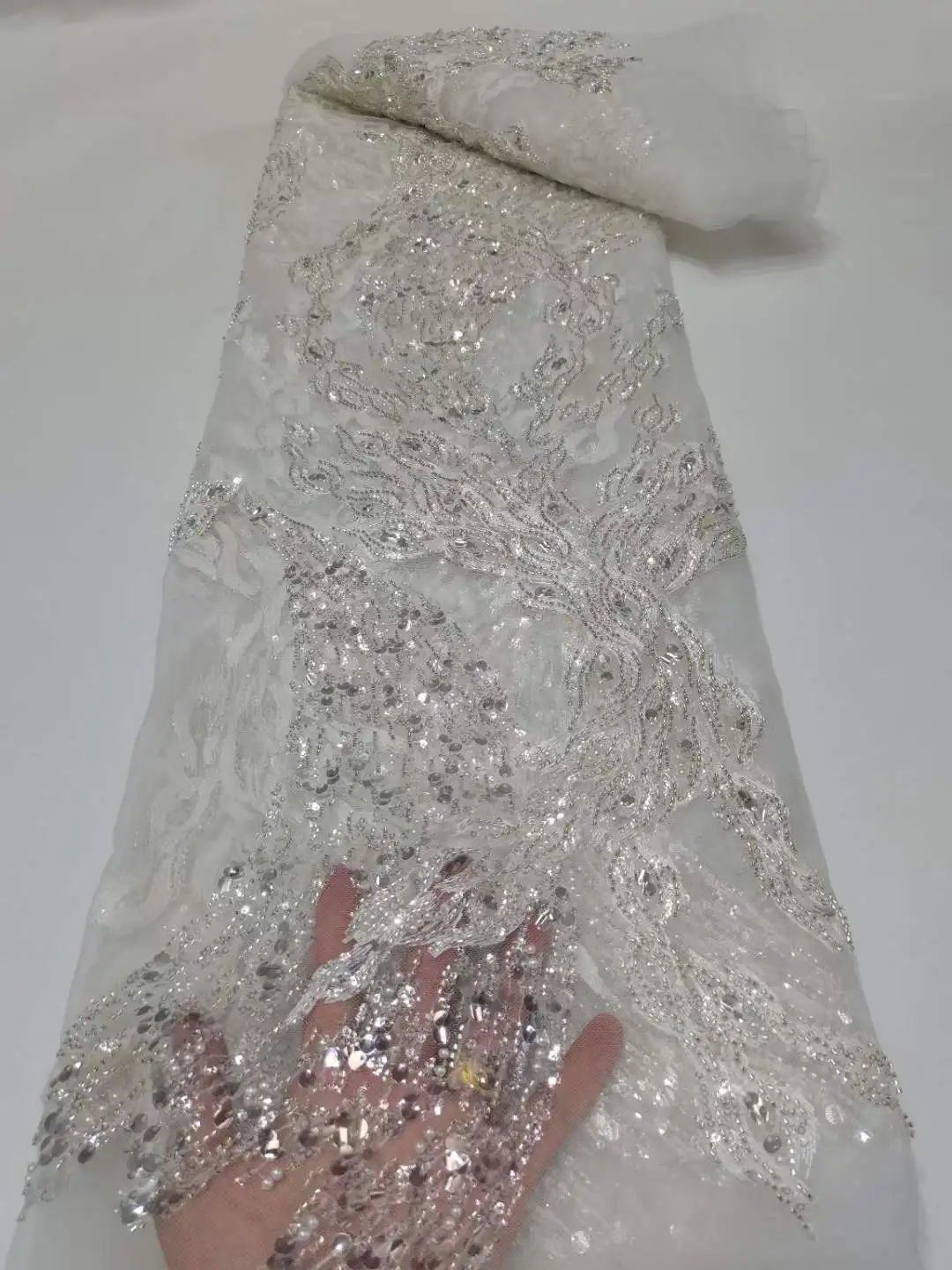 White African Tulle Beads Lace Fabric Sequins 5 Yards 2022 Nigerian French Groom Mesh Lace Fabrics High Quality For Sew Wedding
White African Tulle Beads Lace Fabric Sequins 5 Yards 2022 Nigerian French Groom Mesh Lace Fabrics High Quality For Sew Wedding