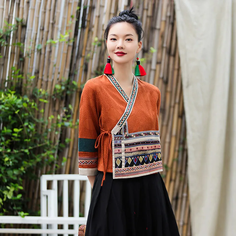 2023 chinese traditional top ethnic style vintage tops cotton linen delicate embroidery tops women vintage all-match cardigan
2023 chinese traditional top ethnic style vintage tops cotton linen delicate embroidery tops women vintage all-match cardigan