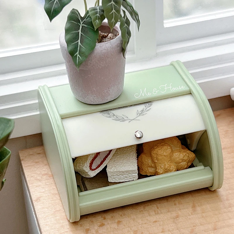 1pc 1: 6 Mini Doll House Accessories Vintage Least Herse Box Box Dollhouse Plastic Model Toy
1pc 1: 6 Mini Doll House Accessories Vintage Least Herse Box Box Dollhouse Plastic Model Toy