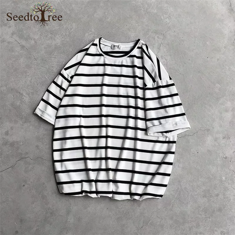 Summer Casual Men's Short SleeveT-shirt Korean Fashion Stripe Round Neck Unisex Couple T-shirt
Summer Casual Men's Short SleeveT-shirt Korean Fashion Stripe Round Neck Unisex Couple T-shirt