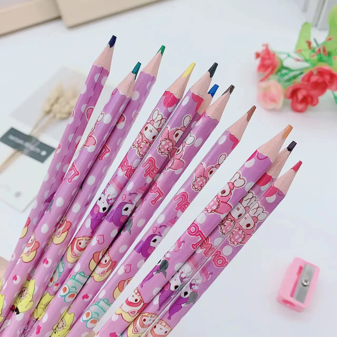 Sanrio стираемый цветной карандаш мультфильм Cinnamoroll My Melody Маленькая кожаная головка Hb Набор детских карандашей школьные принадлежности подар...
Sanrio стираемый цветной карандаш мультфильм Cinnamoroll My Melody Маленькая кожаная головка Hb Набор детских карандашей школьные принадлежности подар...