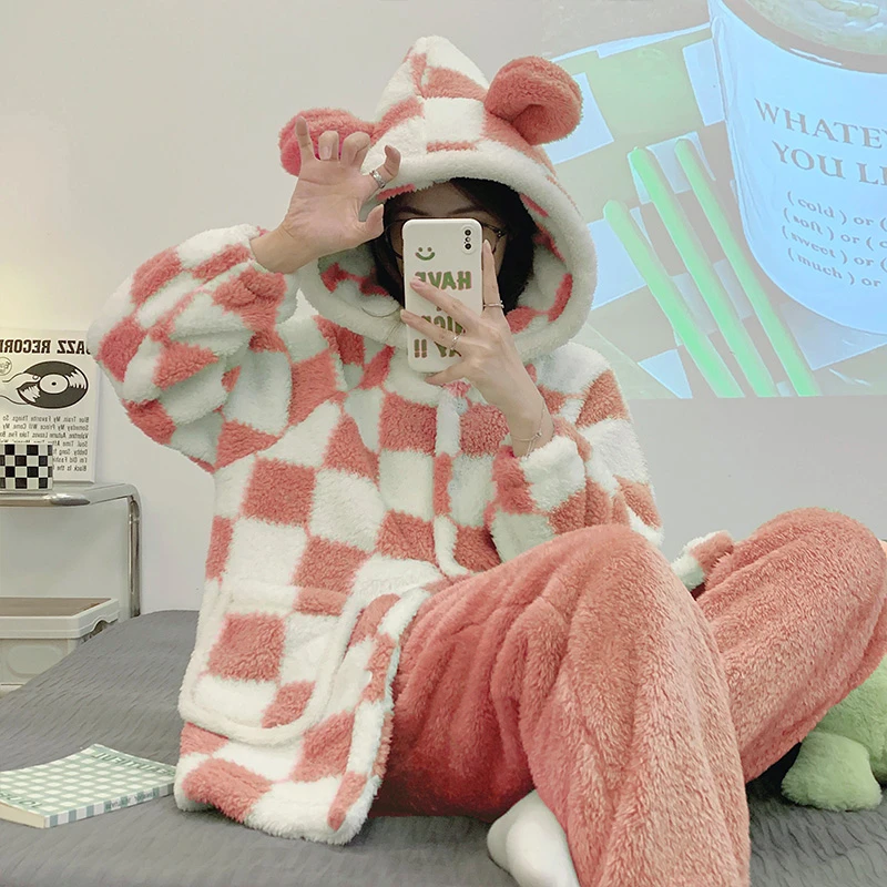 Winter Plus Size Long Sleeve Hooded Pajamas Thick Warm Flannel Sleepwear Women Cute Red Plaid Cardigan Homewear Female Pyjamas
Winter Plus Size Long Sleeve Hooded Pajamas Thick Warm Flannel Sleepwear Women Cute Red Plaid Cardigan Homewear Female Pyjamas