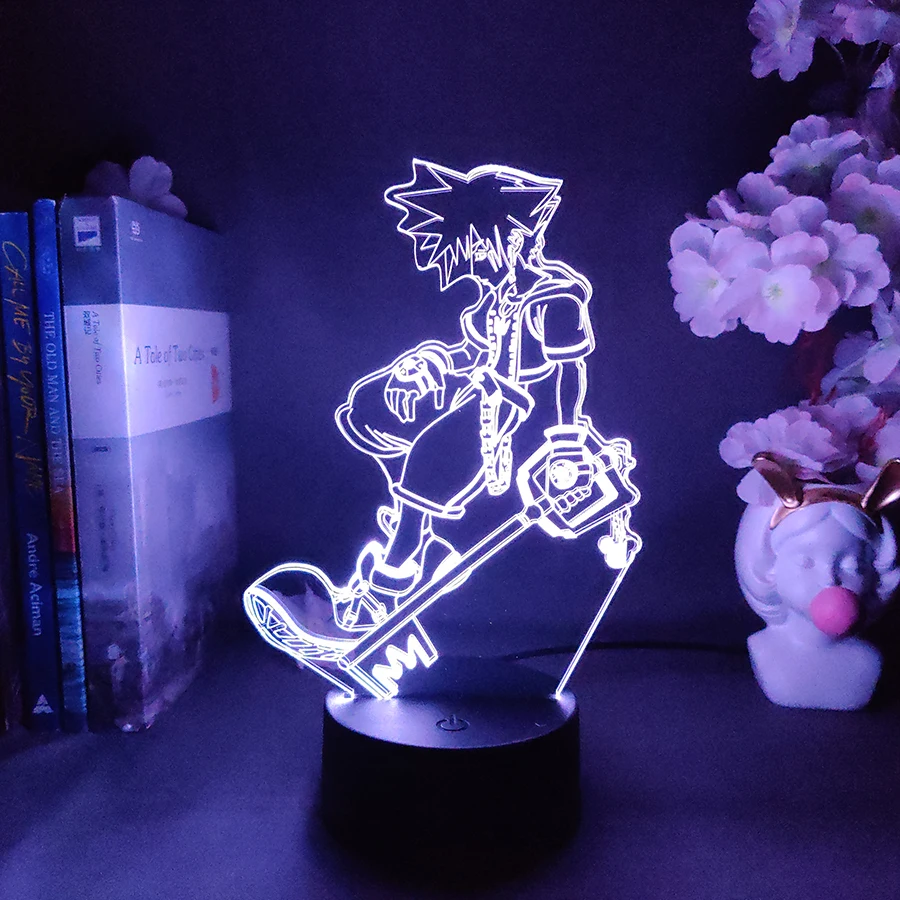 Игра Kingdom Hearts Sora Keyblade, фигурка, светодиодная лампа, меняющая цвет, декор для детской спальни, прикроватный ночник, лампа Sora
Игра Kingdom Hearts Sora Keyblade, фигурка, светодиодная лампа, меняющая цвет, декор для детской спальни, прикроватный ночник, лампа Sora