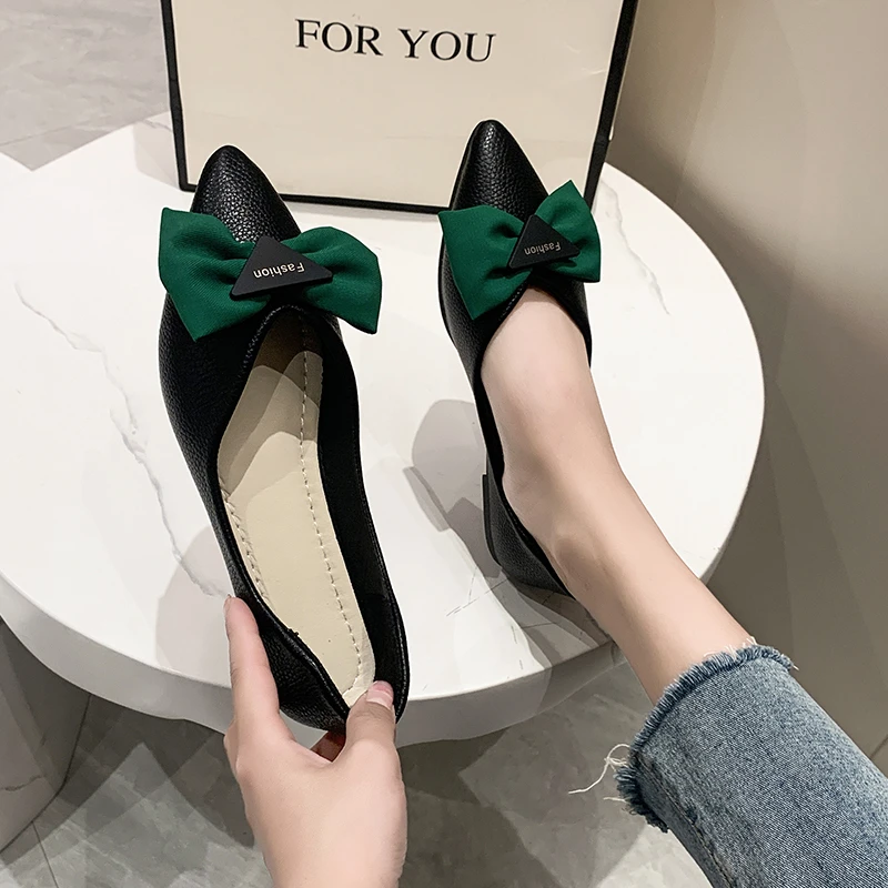 2023 New Women's flat shoes Classic Shoes Women Basic Two Color Splice Bow pointy Ballet Shoe Fashion Flats Women Shoes ladies
2023 New Women's flat shoes Classic Shoes Women Basic Two Color Splice Bow pointy Ballet Shoe Fashion Flats Women Shoes ladies