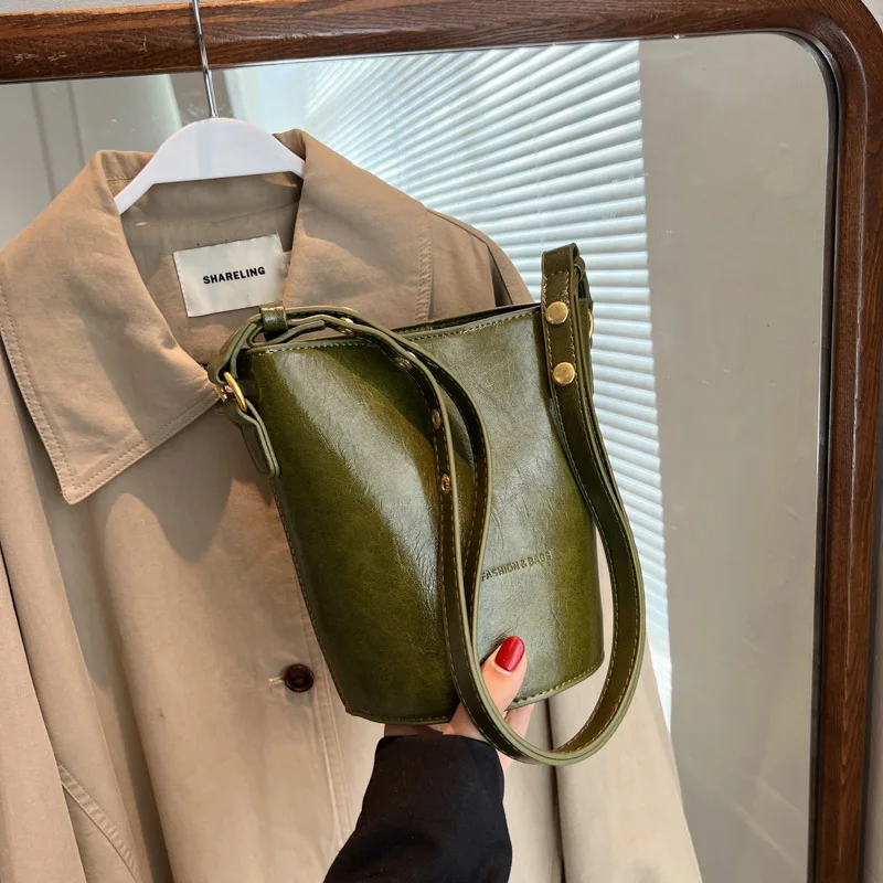 Винтажные дизайнерские женские сумки и кошельки из искусственной кожи, повседневная женская сумка-тоут, женские сумки-ведра через плечо, ро...
Винтажные дизайнерские женские сумки и кошельки из искусственной кожи, повседневная женская сумка-тоут, женские сумки-ведра через плечо, ро...