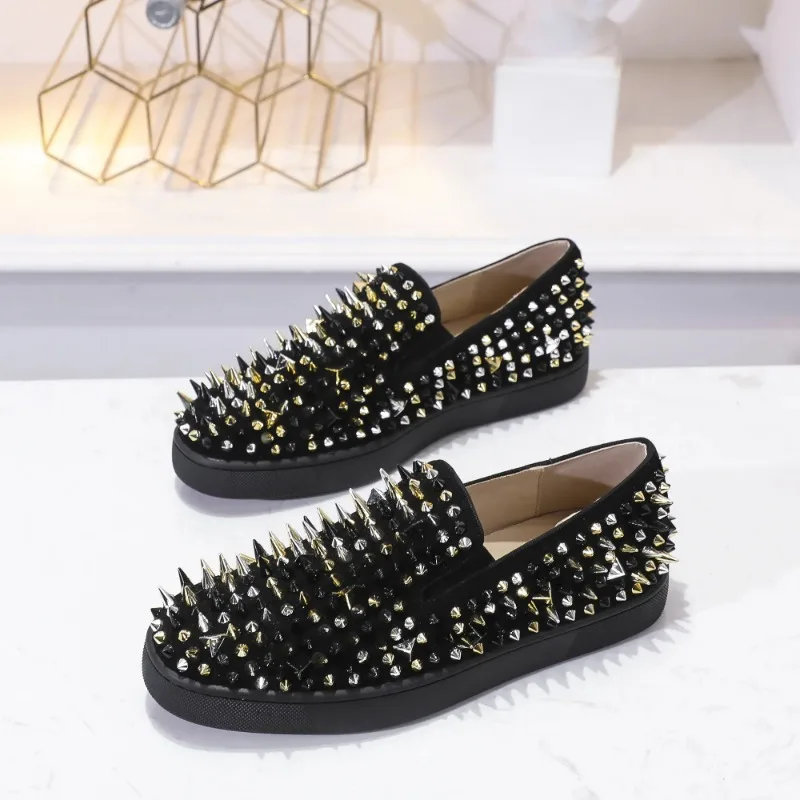 Designer new luxury men's shoes low top rivet red bottom shoes lovers loafers a foot of men's board shoes
Designer new luxury men's shoes low top rivet red bottom shoes lovers loafers a foot of men's board shoes