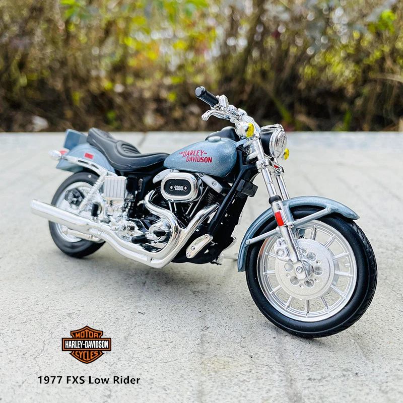 Maisto 1:18 Harley-Davidson Motorcycle 1977 FXS Low Rider car model alloy motorcycle model toy car series
Maisto 1:18 Harley-Davidson Motorcycle 1977 FXS Low Rider car model alloy motorcycle model toy car series