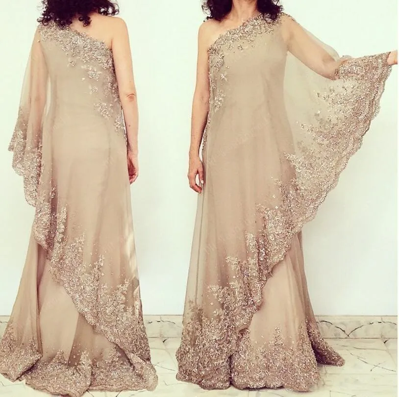 2019 Sexy Mother Off Bride Dresses One Shoulder Long Sleeves Lace Appliques Beaded Plus Champagne Chiffon vestido de madrinha
2019 Sexy Mother Off Bride Dresses One Shoulder Long Sleeves Lace Appliques Beaded Plus Champagne Chiffon vestido de madrinha