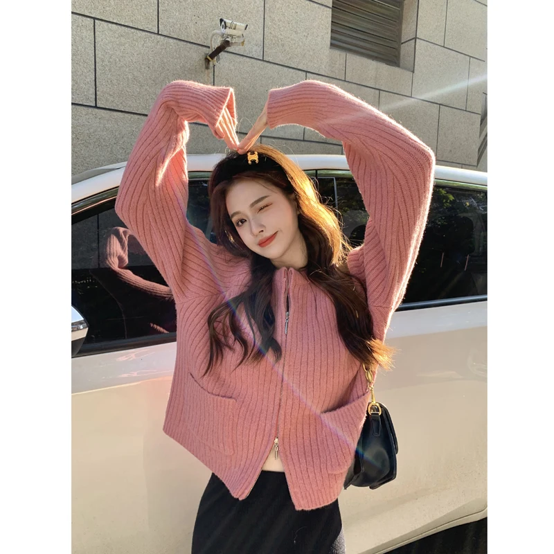Winter Autumn Zipper Knitted Sweater Women O-Collar Long Sleeve Elastic Knitted Tops Winter Fashion Basic Sweaters
Winter Autumn Zipper Knitted Sweater Women O-Collar Long Sleeve Elastic Knitted Tops Winter Fashion Basic Sweaters