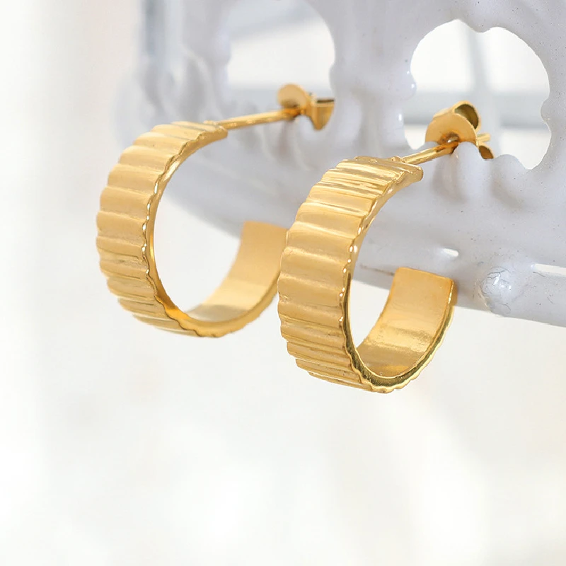 C-shaped Earrings For Women Titanium Steel Plated Stud Earring Accessories Summer Girl Ins Style Ear Jewelry Wholesale
C-shaped Earrings For Women Titanium Steel Plated Stud Earring Accessories Summer Girl Ins Style Ear Jewelry Wholesale