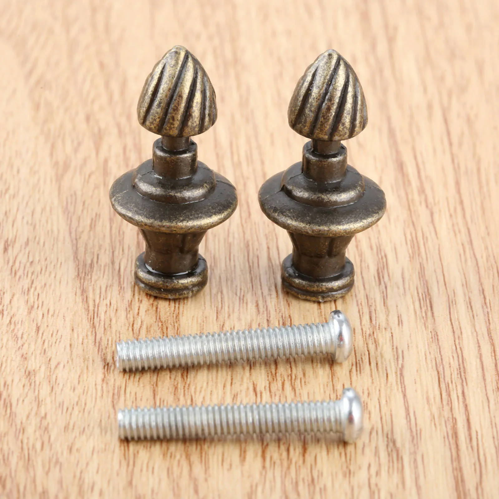 2pcs 31*15mm Kitchen Cupboard Single hole for bedside table Handle Drawer Knobs Furniture Handle Hardware
2pcs 31*15mm Kitchen Cupboard Single hole for bedside table Handle Drawer Knobs Furniture Handle Hardware
