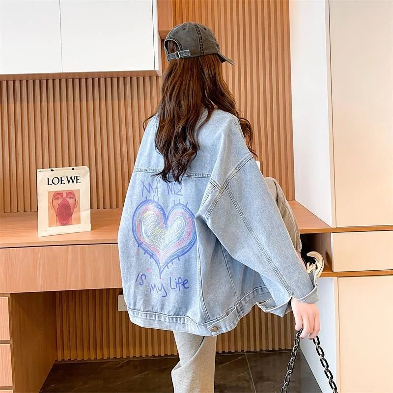 2022 Spring And Autumn Denim Jacket Women's Y2K Love Letter Print Loose Style Design Korean New Fashion Casual Cowboy Outwear
2022 Spring And Autumn Denim Jacket Women's Y2K Love Letter Print Loose Style Design Korean New Fashion Casual Cowboy Outwear