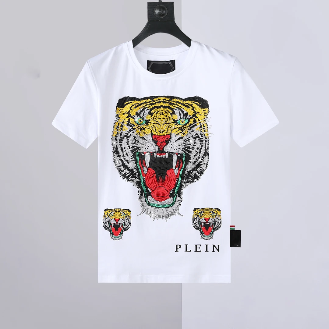 2023 summer new short sleeved men's wear cotton three tiger print diamond inlaid top T-shirt fashion trend high street O-Neck
2023 summer new short sleeved men's wear cotton three tiger print diamond inlaid top T-shirt fashion trend high street O-Neck