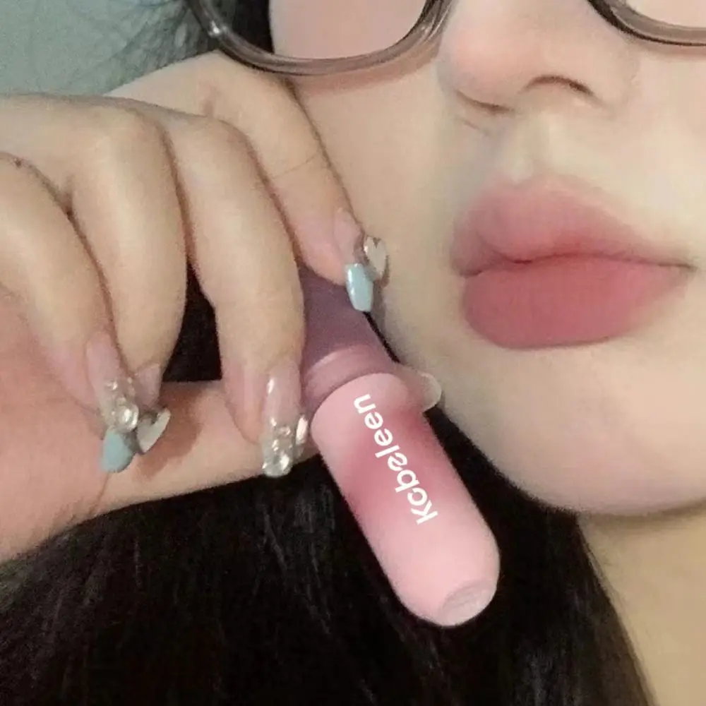 Gift Makeup Non-stick Cup Party Matte Lipstick Velvet Lipstick Lip Gloss Long Lasting
Gift Makeup Non-stick Cup Party Matte Lipstick Velvet Lipstick Lip Gloss Long Lasting