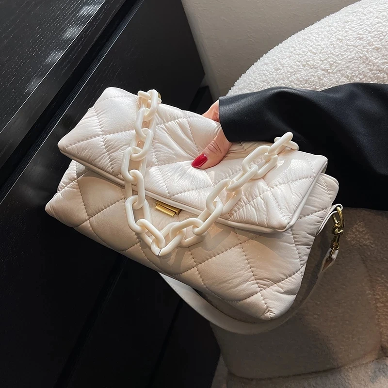 Chain Shoulder Crossbody Messenger Bags 2022 PU Leather Padded Quilted Women's Designer Luxury Brand Small Acrylic Handbag Purse
Chain Shoulder Crossbody Messenger Bags 2022 PU Leather Padded Quilted Women's Designer Luxury Brand Small Acrylic Handbag Purse