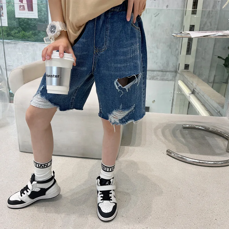 Girls' denim ripped shorts 2022 summer new all-match trendy washed pants fashionable trend
Girls' denim ripped shorts 2022 summer new all-match trendy washed pants fashionable trend