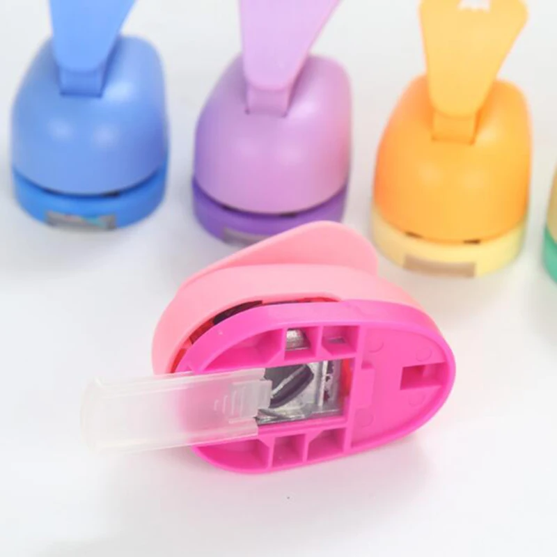 Baby toys kindergarten handmade diy material embossing machine large embossing machine punching machine printing machine
Baby toys kindergarten handmade diy material embossing machine large embossing machine punching machine printing machine