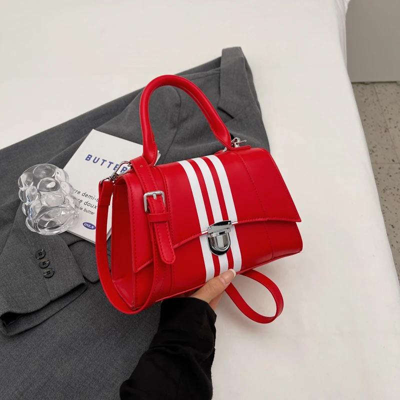 Fashion Shoulder Bags For Women Pu Leather Handbags Women Messenger Crossbody Bag European American Style Vintage Retro Tote Bag 
Fashion Shoulder Bags For Women Pu Leather Handbags Women Messenger Crossbody Bag European American Style Vintage Retro Tote Bag