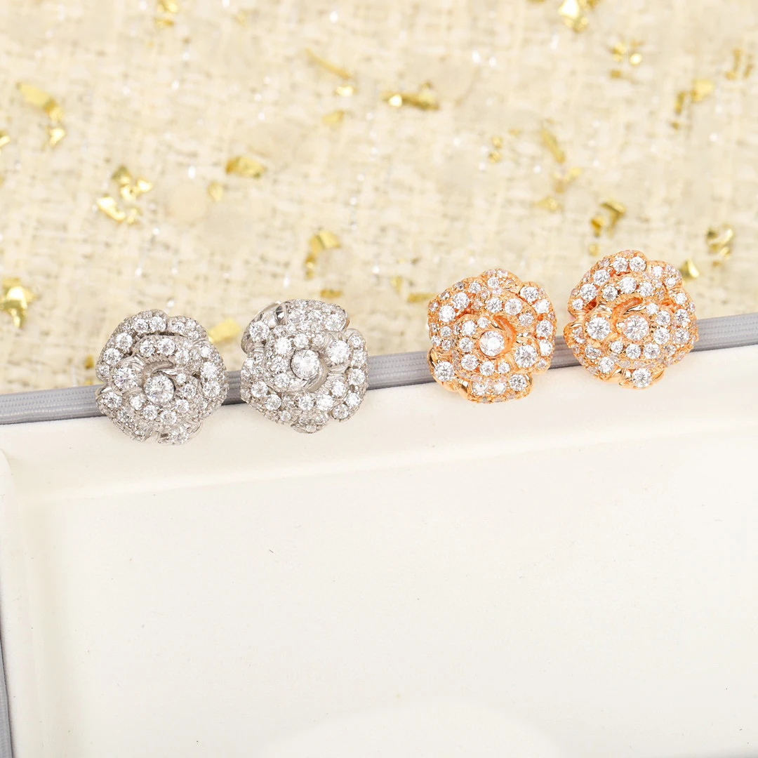 Hot Brand Pure 925 Sterling Silver Jewelry For Women Gold Rose Flower Earrings Lucky Design Wedding Party Mini Cute Size Flower
Hot Brand Pure 925 Sterling Silver Jewelry For Women Gold Rose Flower Earrings Lucky Design Wedding Party Mini Cute Size Flower