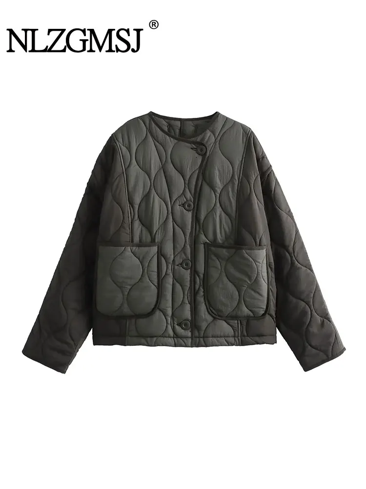 Nlzgmsj TRAF Женское зимнее хлопковое пальто с карманами и контрастными вставками, винтажная верхняя одежда на пуговицах с длинным рукавом, топы
Nlzgmsj TRAF Женское зимнее хлопковое пальто с карманами и контрастными вставками, винтажная верхняя одежда на пуговицах с длинным рукавом, топы