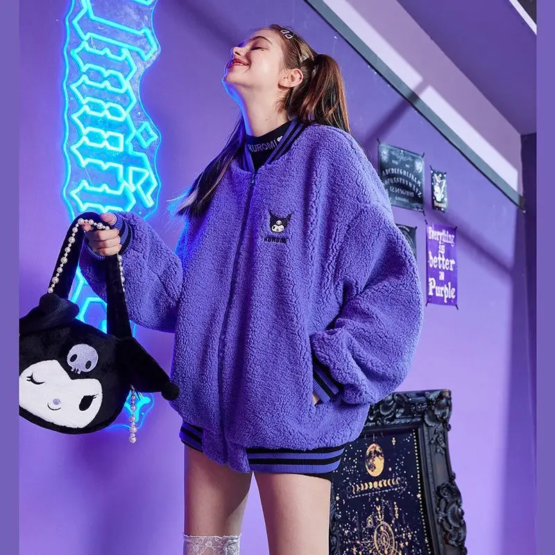 Милый плюшевый бейсбольный костюм Sanrio Kuromi, милый аниме фиолетовый с вышивкой из овечьей шерсти, теплые толстовки, универсальный свободный Приталенный топ, подарок для девушек
Милый плюшевый бейсбольный костюм Sanrio Kuromi, милый аниме фиолетовый с вышивкой из овечьей шерсти, теплые толстовки, универсальный свободный Приталенный топ, подарок для девушек