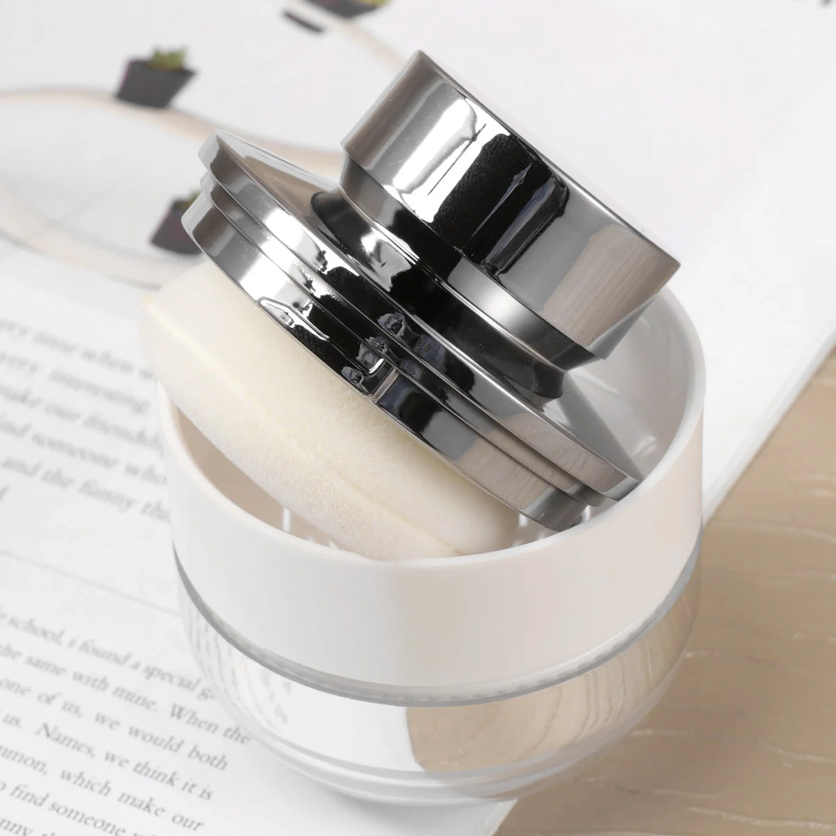 Large Empty Powder Container Jars with Puff for Travel, Powder Puff Case for Makeup with Sifter for ( 1PC 15g )
Large Empty Powder Container Jars with Puff for Travel, Powder Puff Case for Makeup with Sifter for ( 1PC 15g )