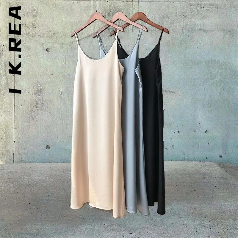 Женское платье на бретелях-спагетти, с V-образным вырезом
Женское платье на бретелях-спагетти, с V-образным вырезом