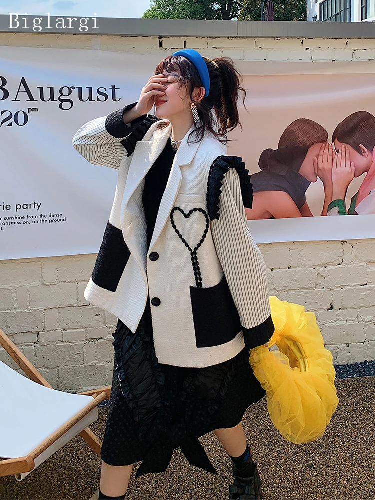 Fake Two Piece Striped Coat Blazer Women Long Sleeve White Suit Autumn Winter Jacket Coats Ruffle Blazers 2022 Woman Clothes
Fake Two Piece Striped Coat Blazer Women Long Sleeve White Suit Autumn Winter Jacket Coats Ruffle Blazers 2022 Woman Clothes