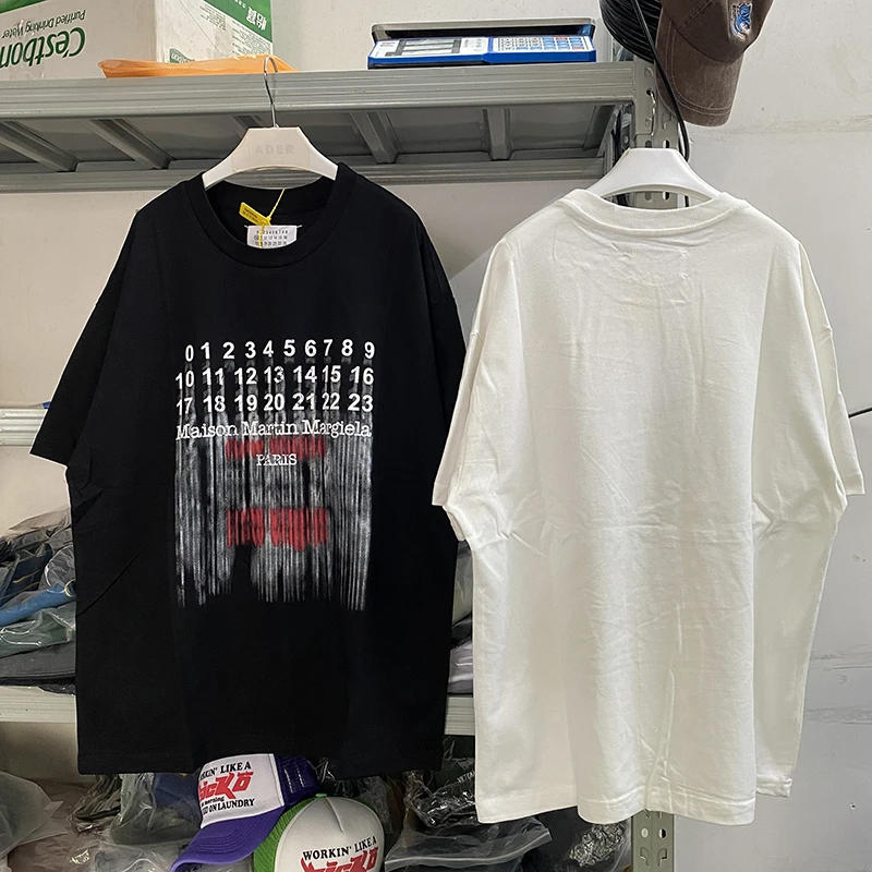 New MM6 Margiela Red White Fluid Digit Print Logo T-Shirts Men Women Streetwear Oversize Casual Short Sleeve Tops Tee gym
New MM6 Margiela Red White Fluid Digit Print Logo T-Shirts Men Women Streetwear Oversize Casual Short Sleeve Tops Tee gym