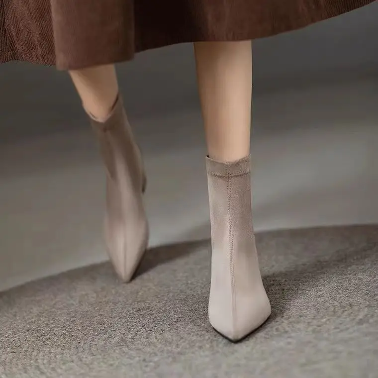 5 cm Heel New Fashion Ankle Boots for Women High Heels Chunky Platform Stretch Fabric Square Toe Zipper Young Lady Booties 2023
5 cm Heel New Fashion Ankle Boots for Women High Heels Chunky Platform Stretch Fabric Square Toe Zipper Young Lady Booties 2023