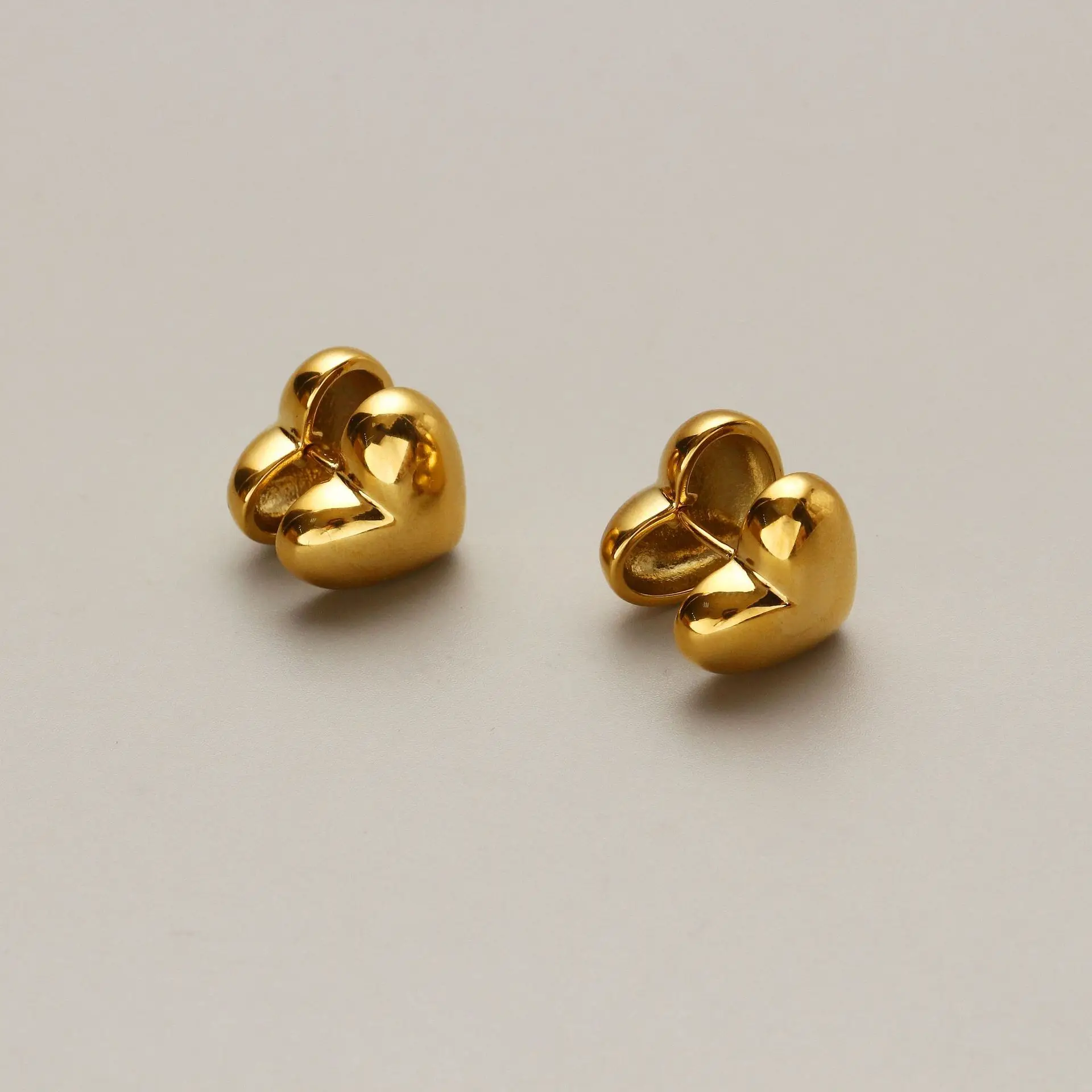 Korean Fashion Women Earring Aesthetic Double Side Gold Heart Aretes Charm Lady Party Luxury Gift Accessories Vintage Jewelry
Korean Fashion Women Earring Aesthetic Double Side Gold Heart Aretes Charm Lady Party Luxury Gift Accessories Vintage Jewelry