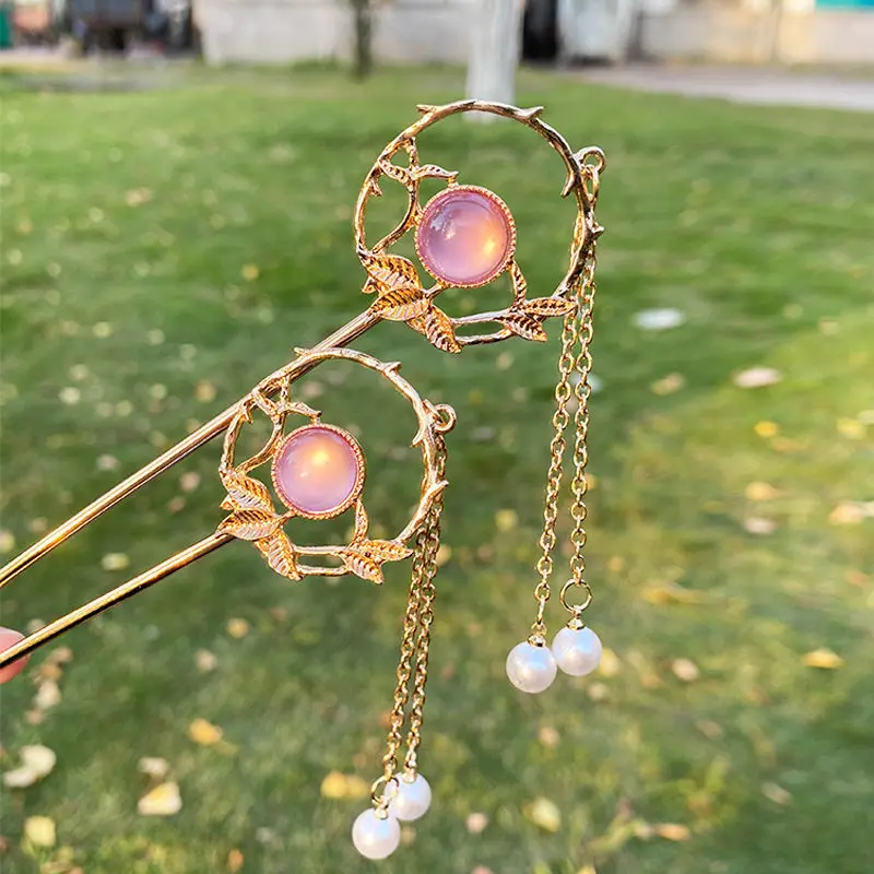 Sweet Tassel Charms Hair Stick Headwear for Women Chinese Pearl Hairpins Disk Hairstick Hair Chopstick Headdress Fashion Jewelry
Sweet Tassel Charms Hair Stick Headwear for Women Chinese Pearl Hairpins Disk Hairstick Hair Chopstick Headdress Fashion Jewelry