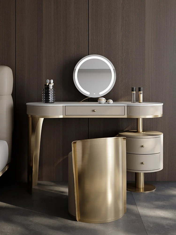 Light luxury dressing table integrated high-end storage locker master bedroom minimalist dressing table
Light luxury dressing table integrated high-end storage locker master bedroom minimalist dressing table