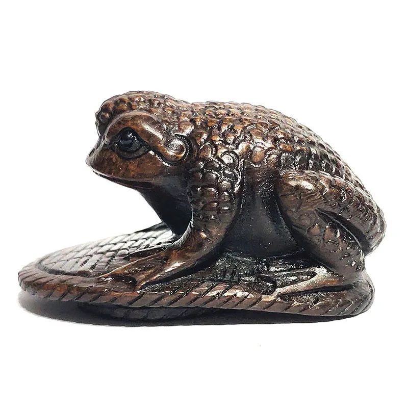 2-Дюймовая японская скульптура из железного дерева ручной работы Netsuke, скульптура животного, миниатюрная Красивая подставка для лягушки
2-Дюймовая японская скульптура из железного дерева ручной работы Netsuke, скульптура животного, миниатюрная Красивая подставка для лягушки