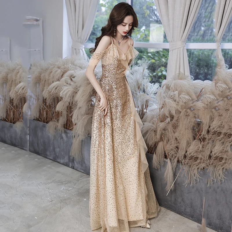 Rose Gold Prom Dresses Long Sexy V-Neck Spaghetti Straps A-Line Floor-Length Women Sequin Evening Gowns
Rose Gold Prom Dresses Long Sexy V-Neck Spaghetti Straps A-Line Floor-Length Women Sequin Evening Gowns