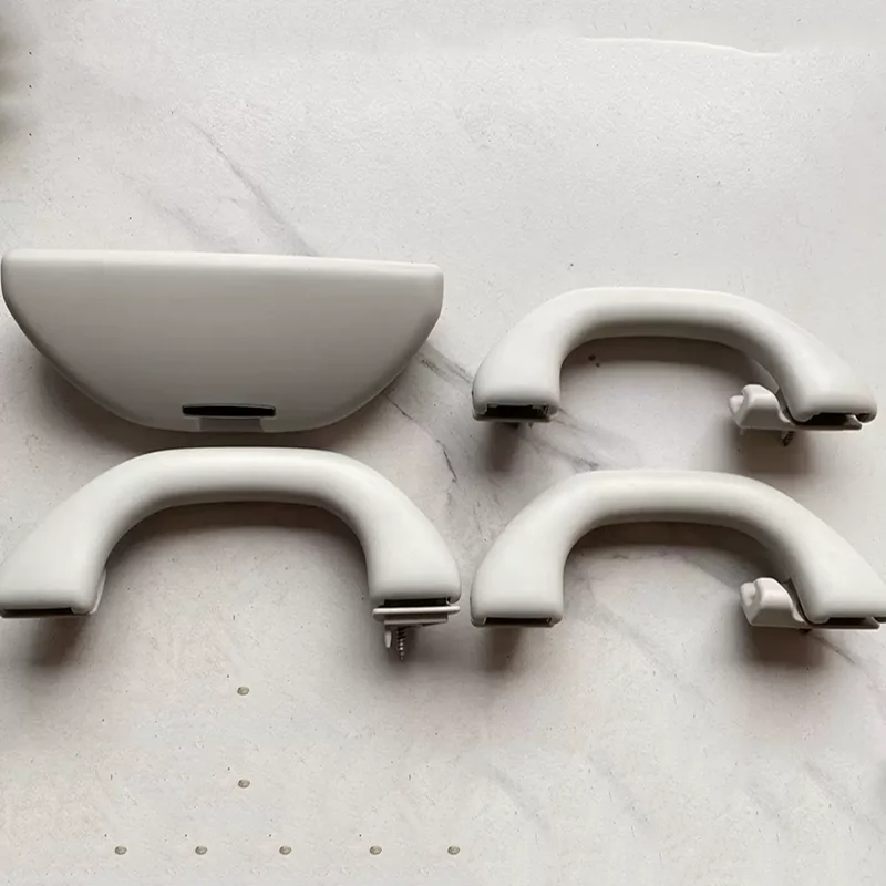 Серая передняя задняя левая и правая ручка на крышу, поручни/потолочные ручки для гольфа 4.
Серая передняя задняя левая и правая ручка на крышу, поручни/потолочные ручки для гольфа 4.