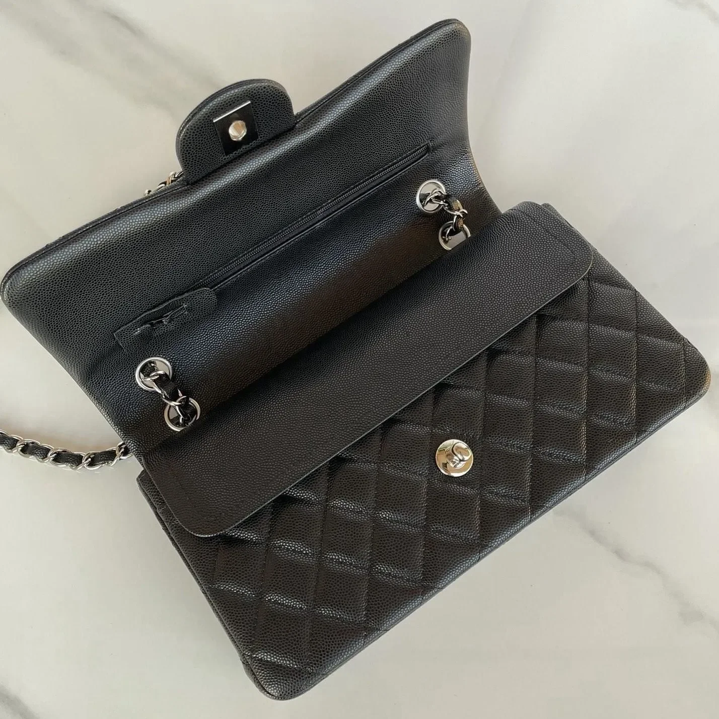 Classic High Quality Women's Luxury Genuine Leather Shoulder Bag Diamond Pattern Handbag Fashion Crossbody Bag
Classic High Quality Women's Luxury Genuine Leather Shoulder Bag Diamond Pattern Handbag Fashion Crossbody Bag