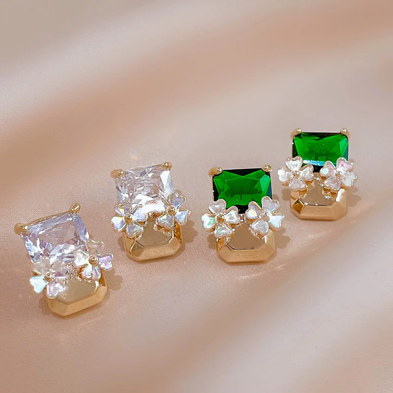 2022 New Luxury Square Zirconia Stud Earring For Women Green White CZ Crystal Flower Studs Earring Fashion Girl Party Jewelry
2022 New Luxury Square Zirconia Stud Earring For Women Green White CZ Crystal Flower Studs Earring Fashion Girl Party Jewelry