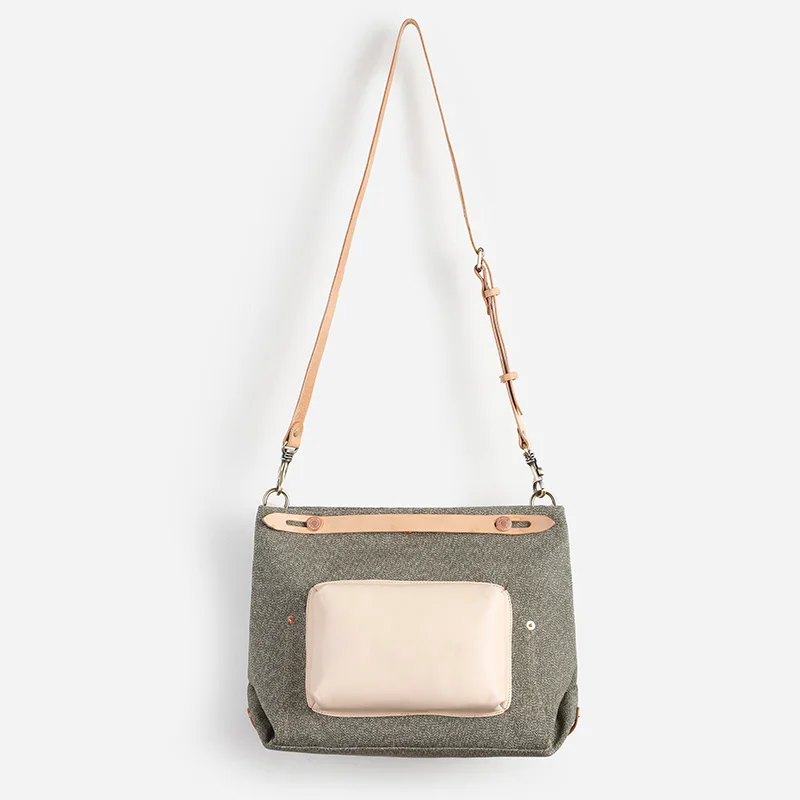 Special-Interest Design Crossbody Canvas Bag Original Cool Stitched Cowhide Shoulder Portable Document Men's Bag
Special-Interest Design Crossbody Canvas Bag Original Cool Stitched Cowhide Shoulder Portable Document Men's Bag