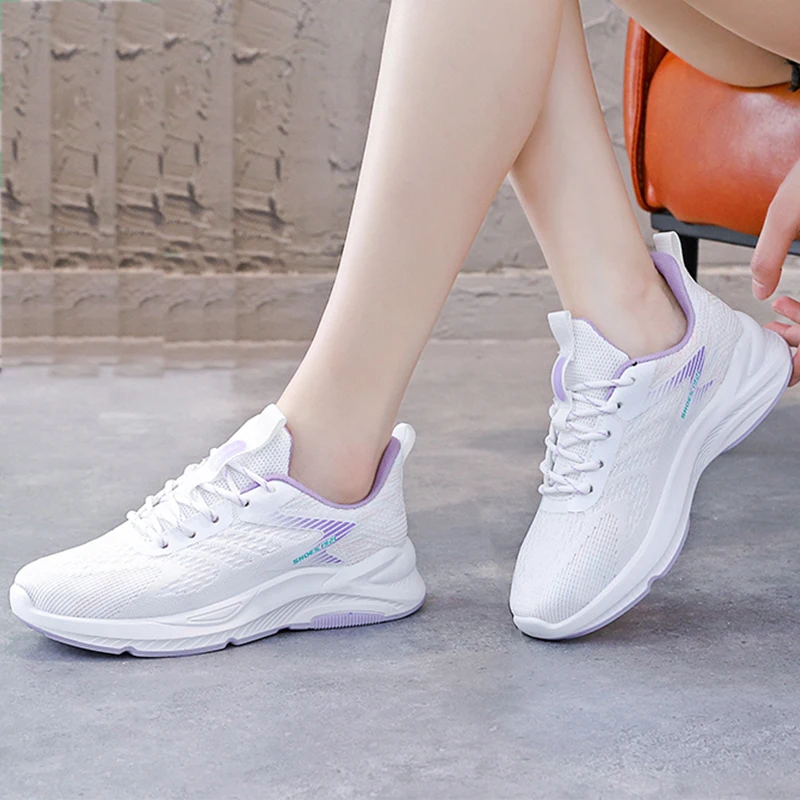 

Lightweight Women's Vulcanized Shoes Outdoor Breathable Women Flats Soft Anti-slip Female Running Shoes Flexible Sneakers 2023