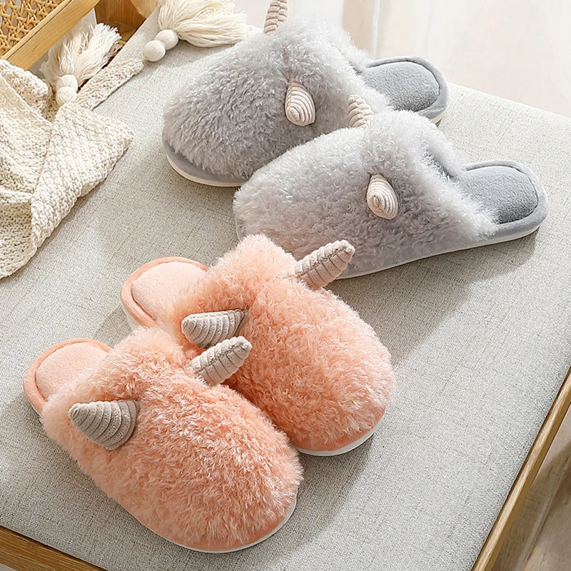 Soft Sole Couple Home Slippers Women 2022 Winter Warm Thick Plush Fur Slippers Woman Non Slip Flat Heels Cotton Shoes Flip Flops
Soft Sole Couple Home Slippers Women 2022 Winter Warm Thick Plush Fur Slippers Woman Non Slip Flat Heels Cotton Shoes Flip Flops