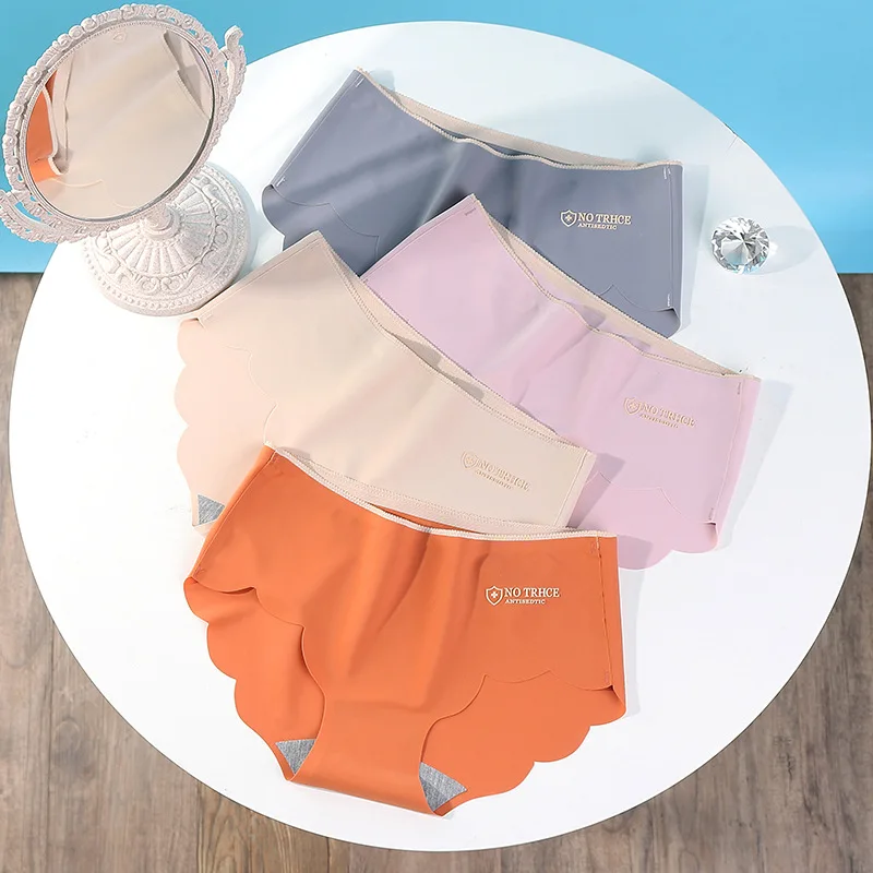 2021 Women's Ice Silk Underwear Sexy Solid Color Panties Summer Hot Briefs Mid Waist Seamless Underpants Female Comfort Lingerie
2021 Women's Ice Silk Underwear Sexy Solid Color Panties Summer Hot Briefs Mid Waist Seamless Underpants Female Comfort Lingerie