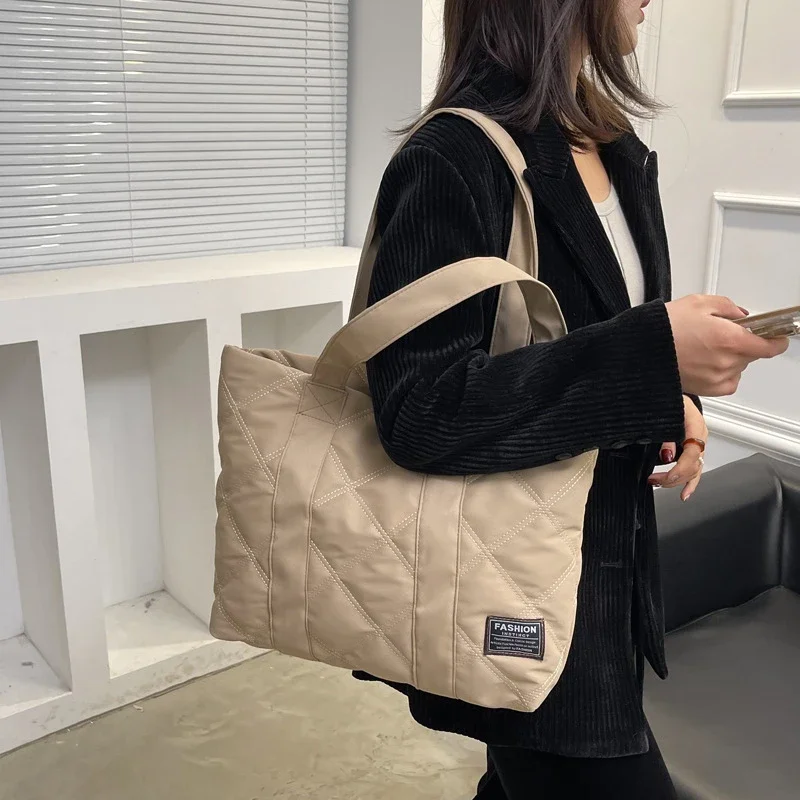 

Shoulder Bags Luxury Space Cotton Handbag Women's Bags Designer Lady Wide Hand Carry Commuter Large Bag Lattice Bag