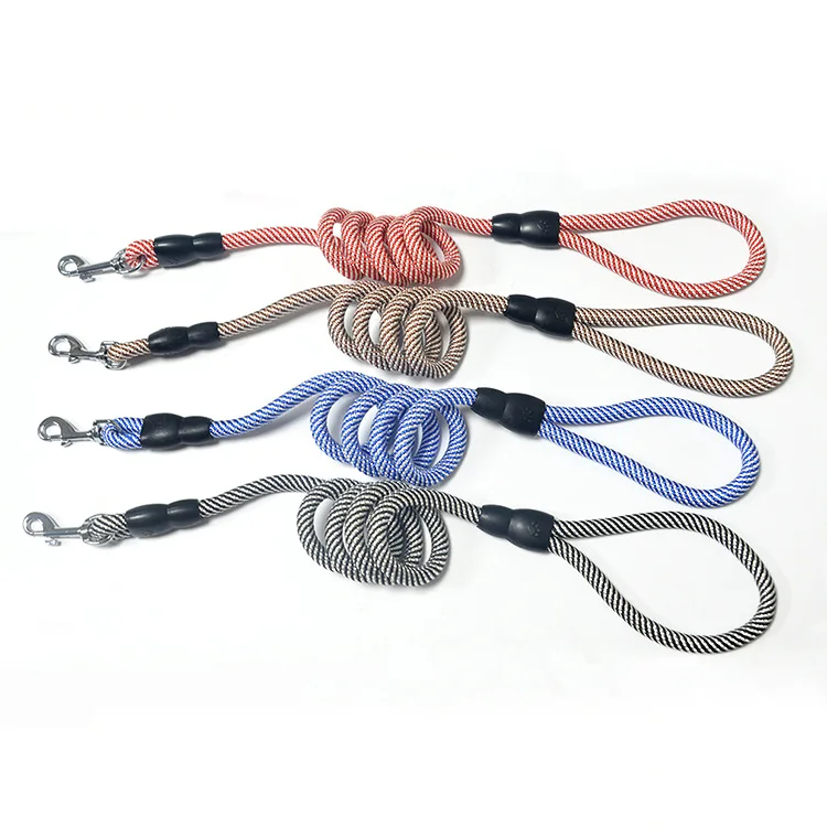 120cm Reflective Nylon Rope Strong Dog Leash Pet Leashes for Big Small Medium Large Dog Drag Pull Tow Golden Retriever
120cm Reflective Nylon Rope Strong Dog Leash Pet Leashes for Big Small Medium Large Dog Drag Pull Tow Golden Retriever