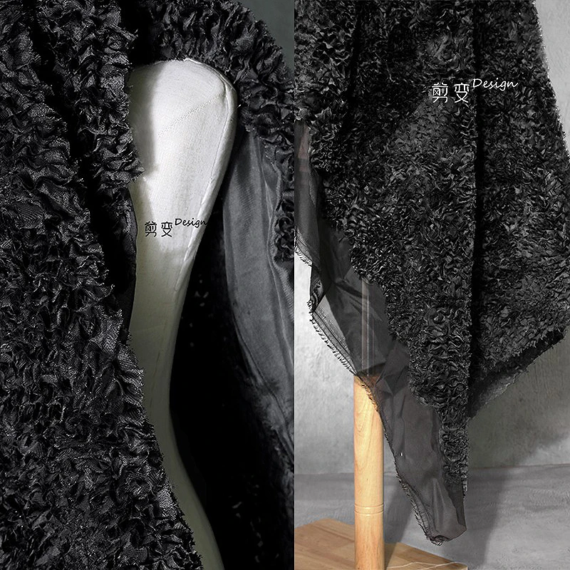 

Черная жаккардовая плиссированная текстура, дизайнерская ткань из полиэстера и хлопка, оптовая продажа ткани на метр для шитья «сделай сам»