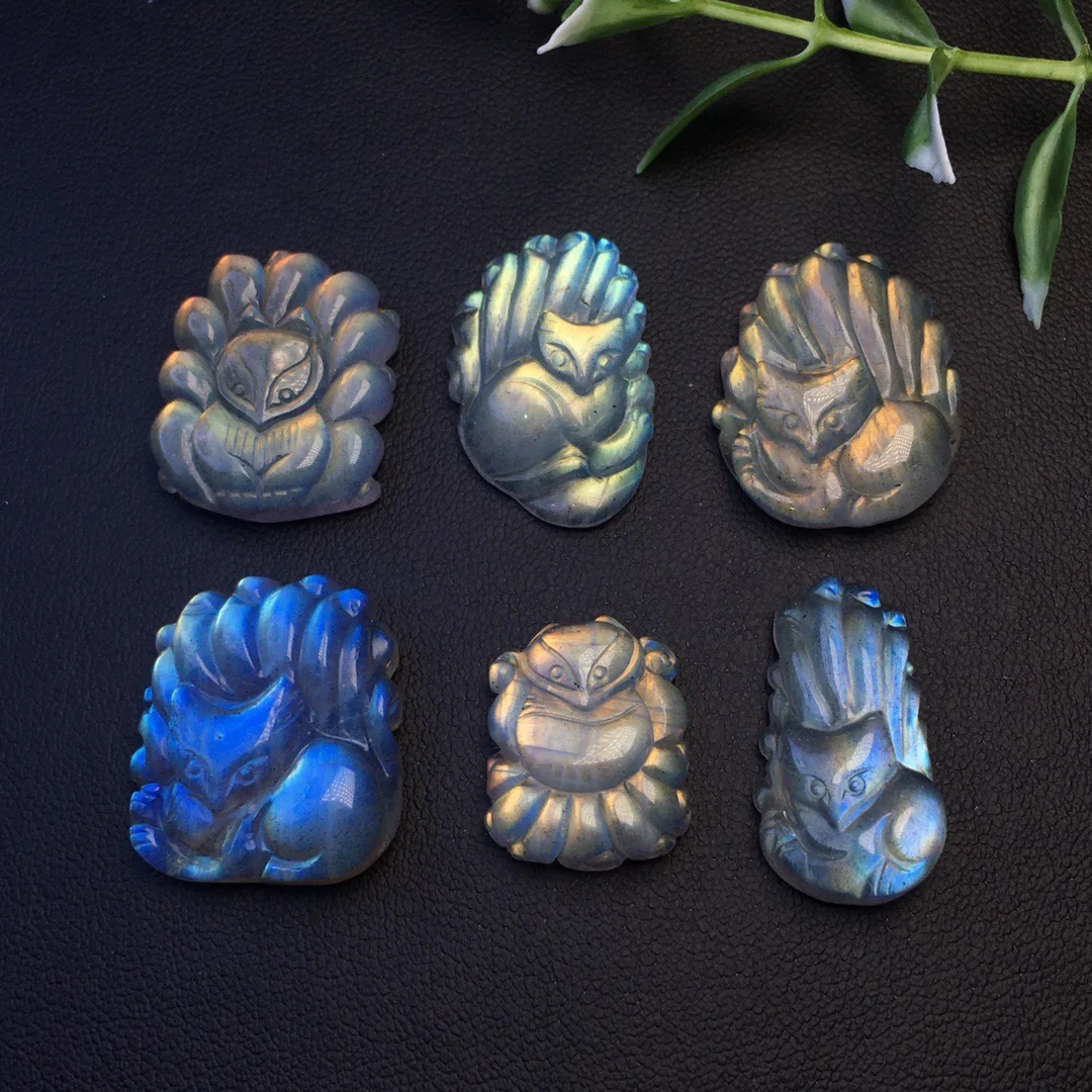1 Pc Fengbaowu Natural Stone Labradorite Gray Moonstone Nine-Tailed Fox Crystal Carved Animal Figurine Fashion Jewelry Gift
1 Pc Fengbaowu Natural Stone Labradorite Gray Moonstone Nine-Tailed Fox Crystal Carved Animal Figurine Fashion Jewelry Gift