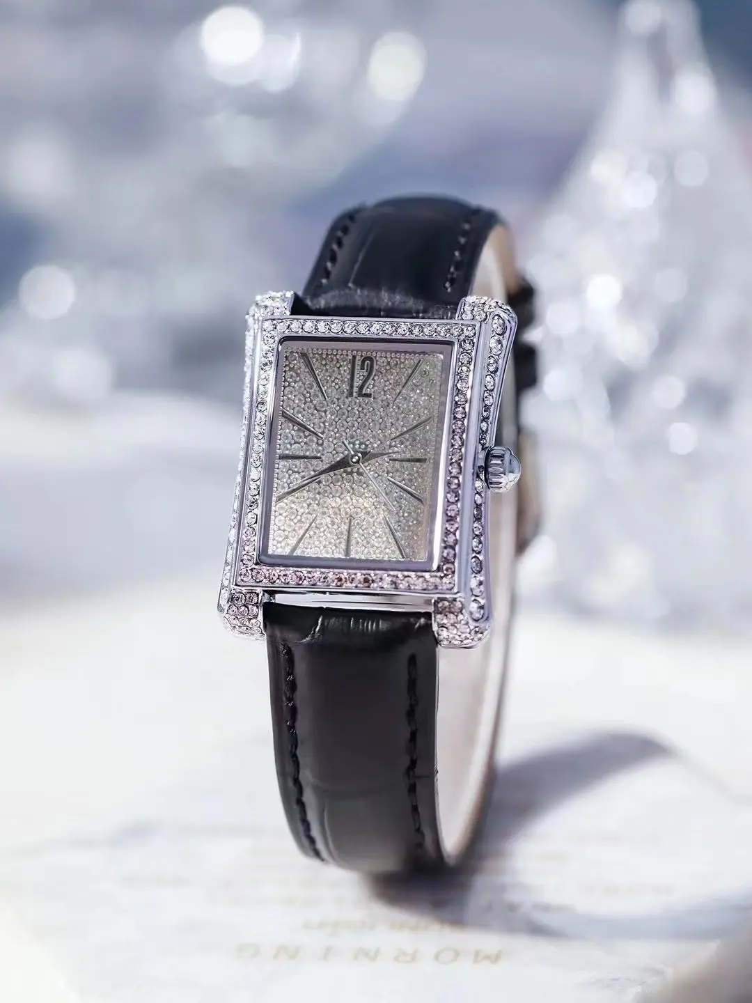 Women Quartz Watch NO LOGO Support Dropshipping Rectangle Square Dial Iced Out Full Diamond Casual Female Fashion Wristwatch
Women Quartz Watch NO LOGO Support Dropshipping Rectangle Square Dial Iced Out Full Diamond Casual Female Fashion Wristwatch