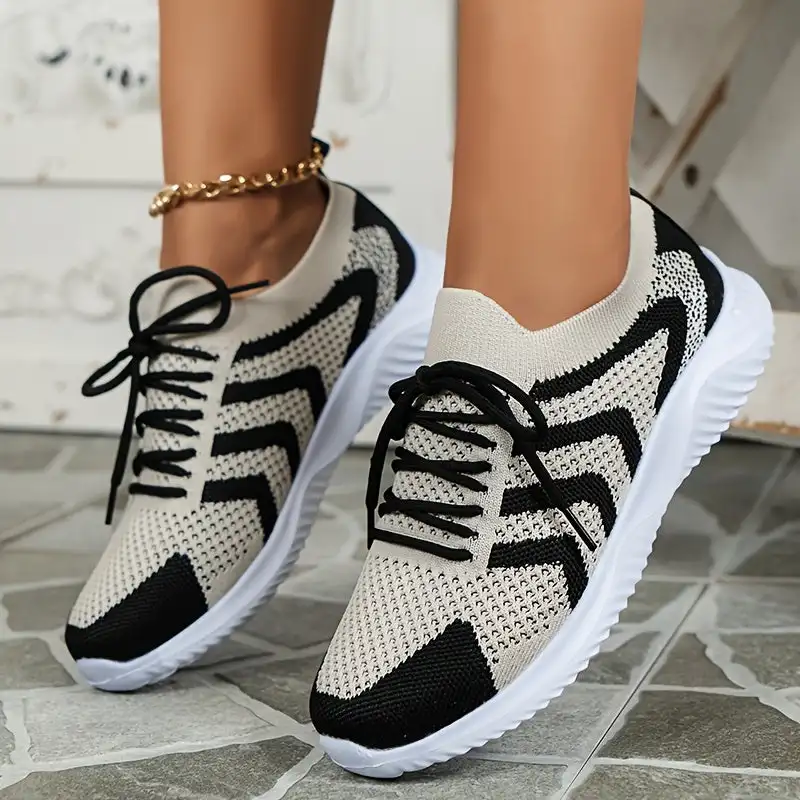 Женская вязаная спортивная обувь, удобные нескользящие кроссовки на шнуровке для бега и прогулок, повседневная обувь с низким верхом
Женская вязаная спортивная обувь, удобные нескользящие кроссовки на шнуровке для бега и прогулок, повседневная обувь с низким верхом