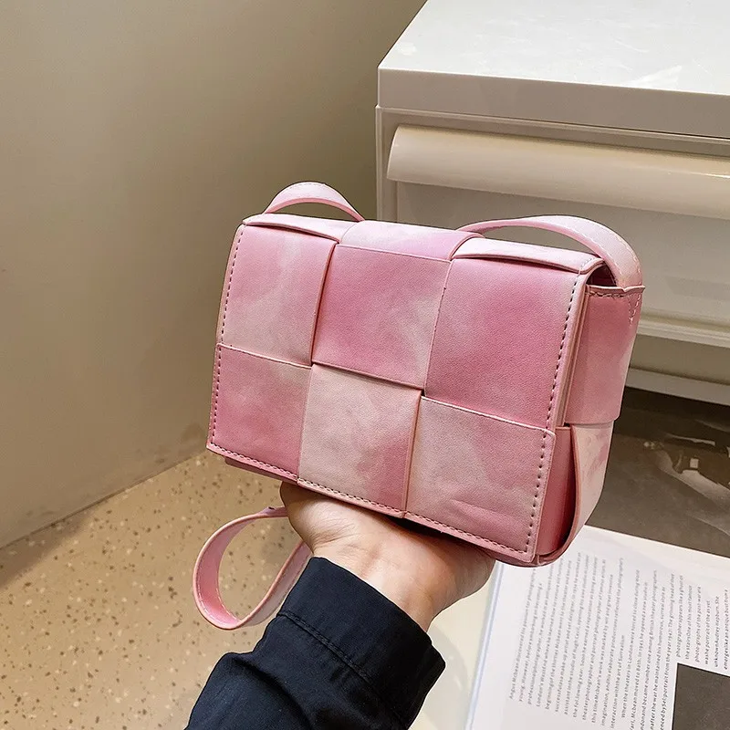 Gradient Smudged Small Square Bag Woven Women's Bag Simple Contrast Color Shoulder Bag Fashion Trend Messenger Bag Simple Bag
Gradient Smudged Small Square Bag Woven Women's Bag Simple Contrast Color Shoulder Bag Fashion Trend Messenger Bag Simple Bag