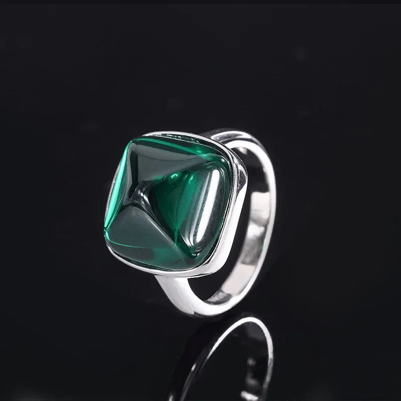 New fashion trend S925 silver inlaid 5A zircon emerald sugar tower earrings ring full diamond necklace set
New fashion trend S925 silver inlaid 5A zircon emerald sugar tower earrings ring full diamond necklace set